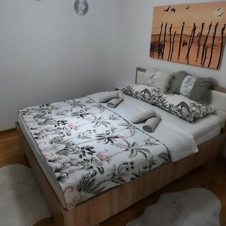 Apartman Bulevar Sarajevo - Free Parking Εξωτερικό φωτογραφία