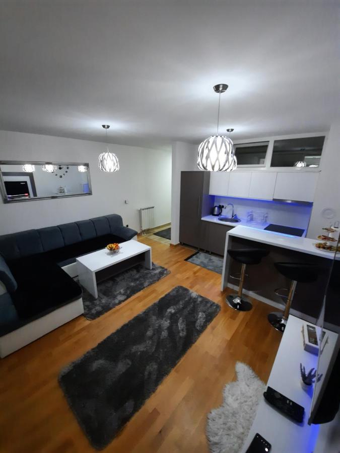 Apartman Bulevar Sarajevo - Free Parking Εξωτερικό φωτογραφία