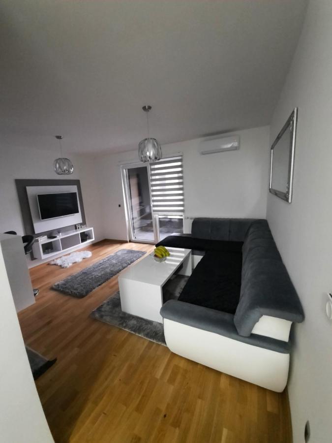 Apartman Bulevar Sarajevo - Free Parking Εξωτερικό φωτογραφία