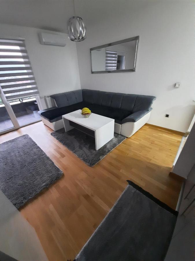 Apartman Bulevar Sarajevo - Free Parking Εξωτερικό φωτογραφία
