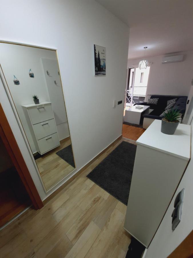 Apartman Bulevar Sarajevo - Free Parking Εξωτερικό φωτογραφία